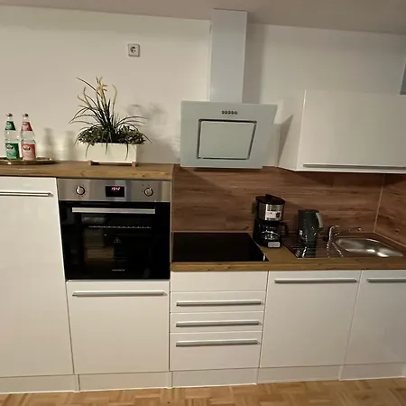 Appartement Im Zentrum Der Dresdner Neustadt Mit Aussenstellplatz