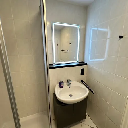 Im Zentrum Der Dresdner Neustadt Mit Aussenstellplatz アパート