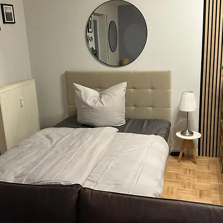 Appartement Im Zentrum Der Dresdner Neustadt Mit Aussenstellplatz *