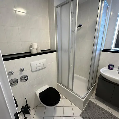 アパート Im Zentrum Der Dresdner Neustadt Mit Aussenstellplatz