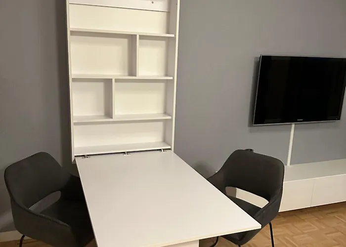 Im Zentrum Der Dresdner Neustadt Mit Aussenstellplatz Appartement *